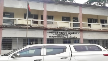 আক্কেলপুরে দাখিল পরীক্ষায় নকলের অভিযোগে এক ছাত্রী বহিষ্কার